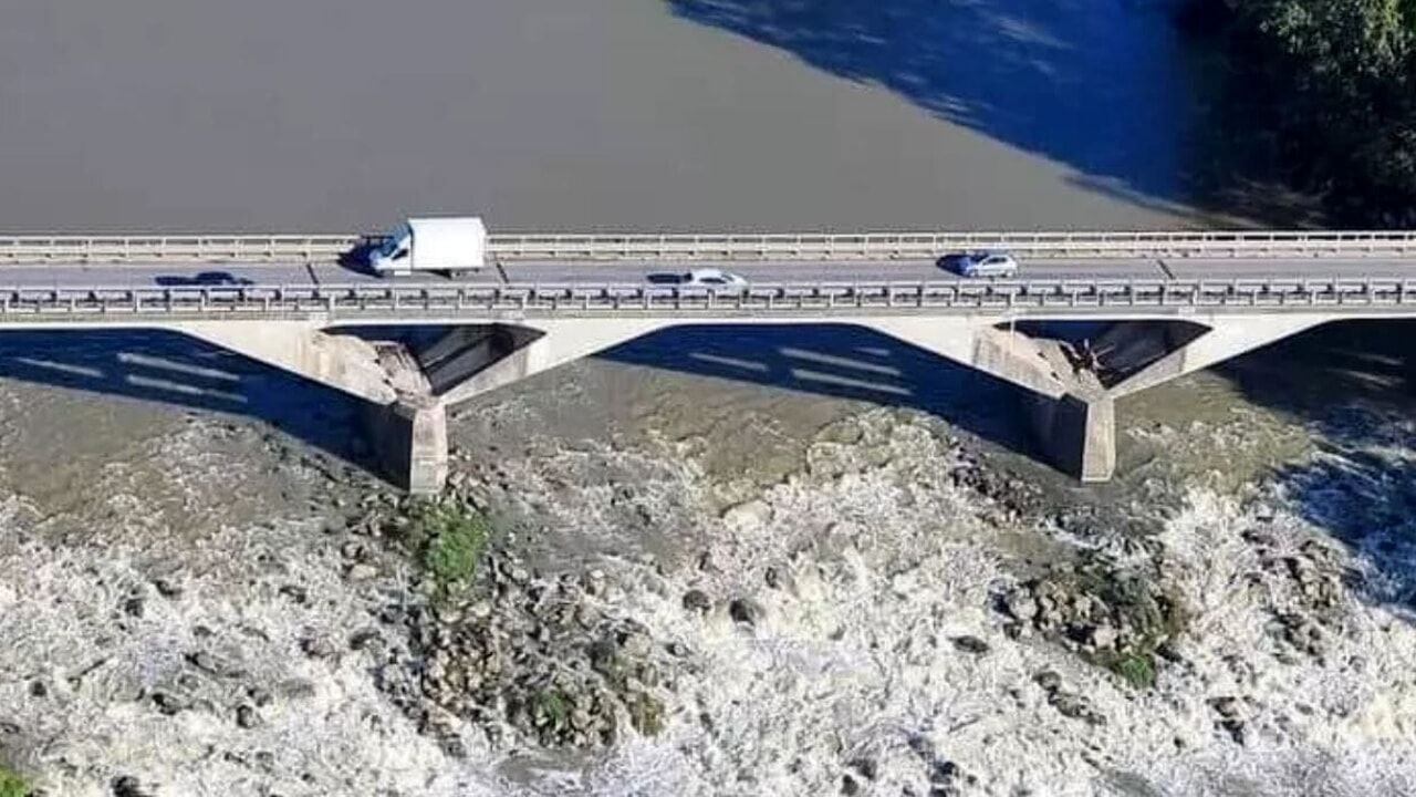 Viabilità in Toscana: riapertura della Bientinese ai mezzi pesanti e completamento dei lavori per il Ponte alla Botte. Bandecchi di ASSOTIR: “Due buone notizie per il trasporto delle merci e più in generale per l’economia locale”