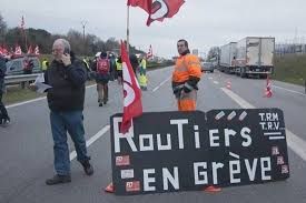 FRANCIA: iniziato lo sciopero dei dipendenti delle imprese di trasporto contro la riforma del lavoro targata Macron.