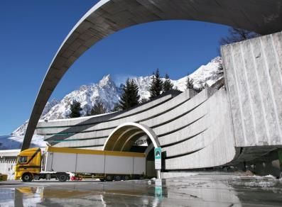 Monte Bianco, pubblicato il calendario delle chiusure per aprile-luglio 2021