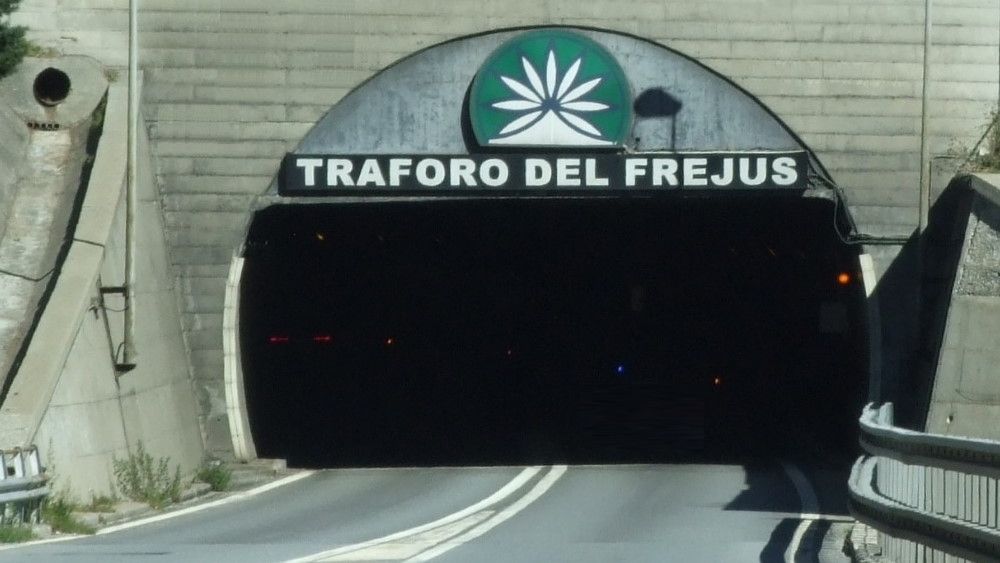 Frejus, pubblicato il calendario dei sensi unici alternati di maggio 2021