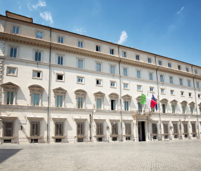 Caro carburanti: prorogato il taglio delle accise fino al prossimo 10 maggio