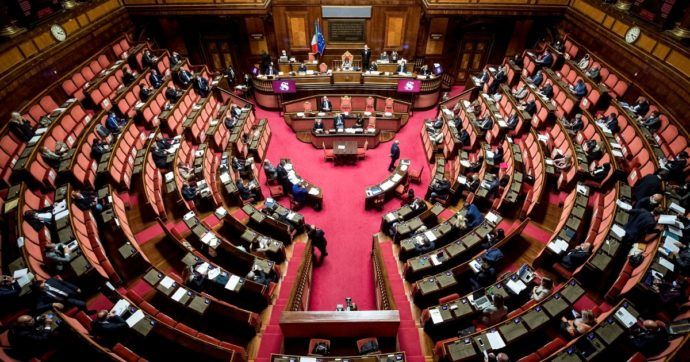 Taglio delle accise ed interventi per l’autotrasporto: pubblicato in G.U. il decreto-legge per contrastare gli effetti economici della crisi ucraina