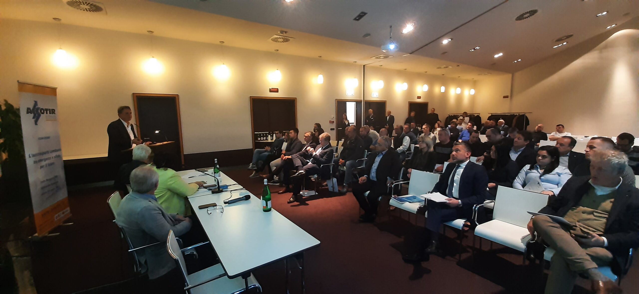 <strong>Convegno sull’Autotrasporto in Lombardia: ASSOTIR avvia il confronto con la politica nazionale e locale sui problemi del settore</strong>