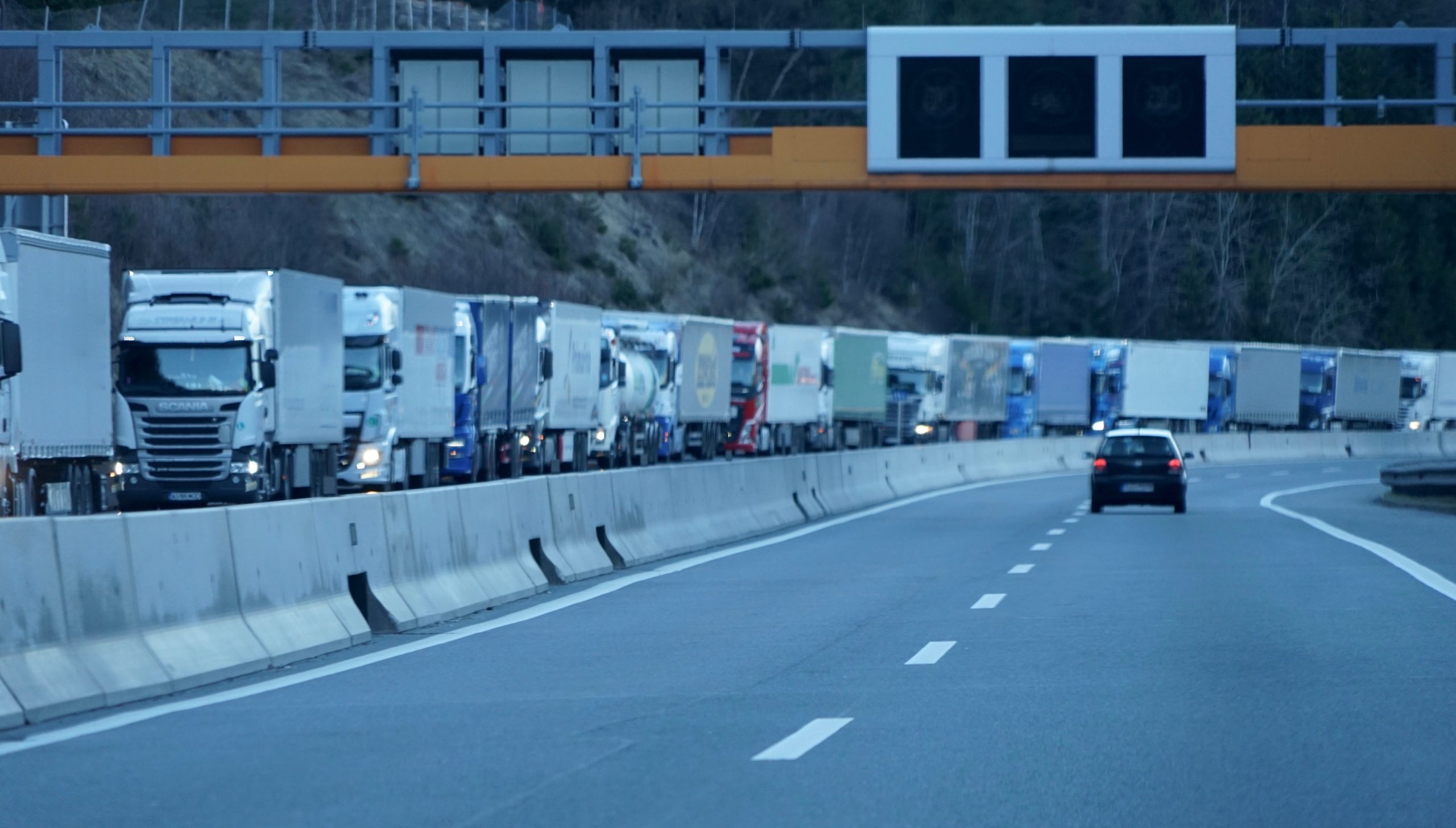 Brennero: per l’avvocato UE i limiti austriaci al trasporto pesante sono illegittimi