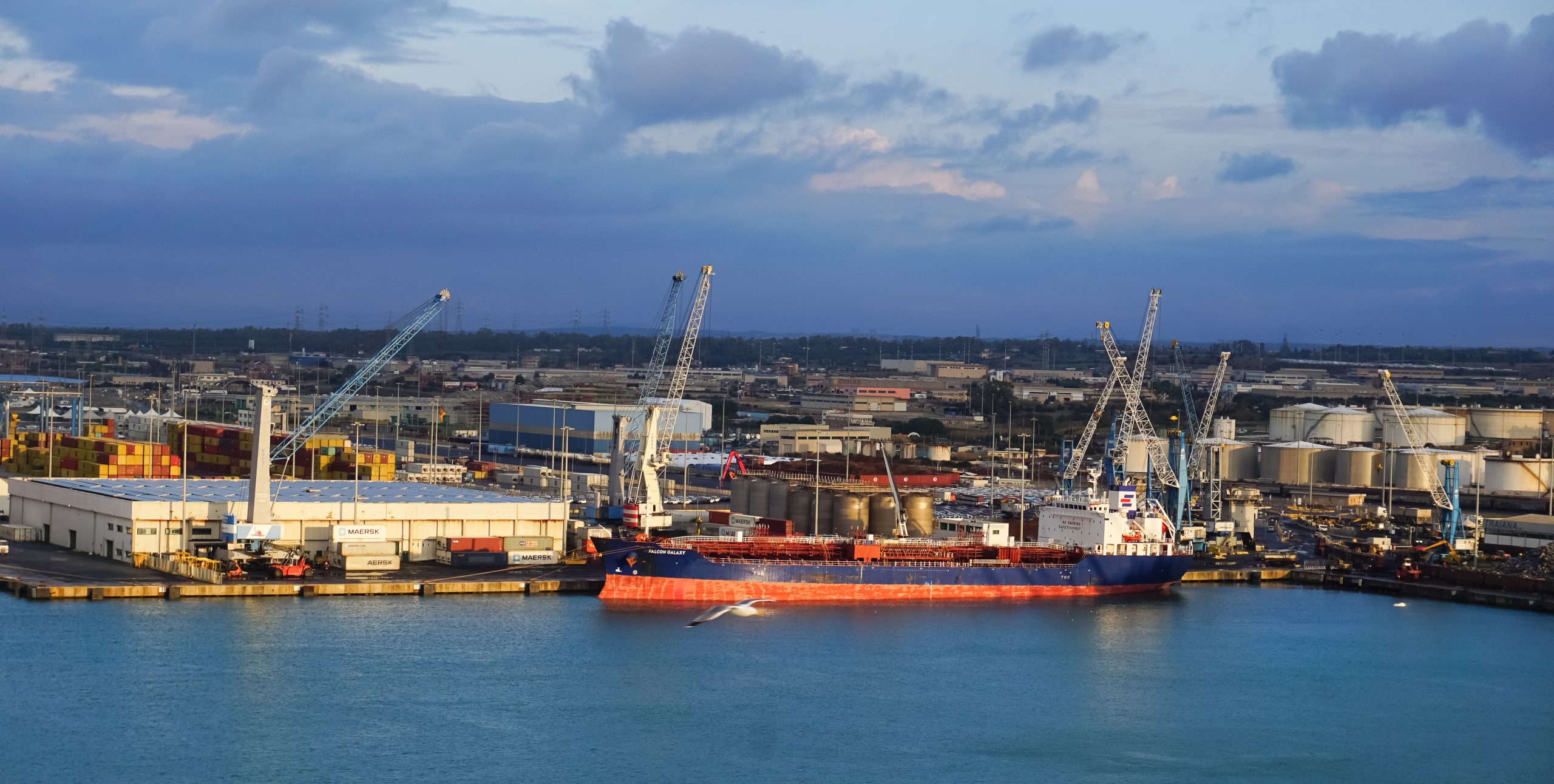 Civitavecchia: Assotir redige le linee guida per il corretto carico dei blocchi lapidei nel trasporto container