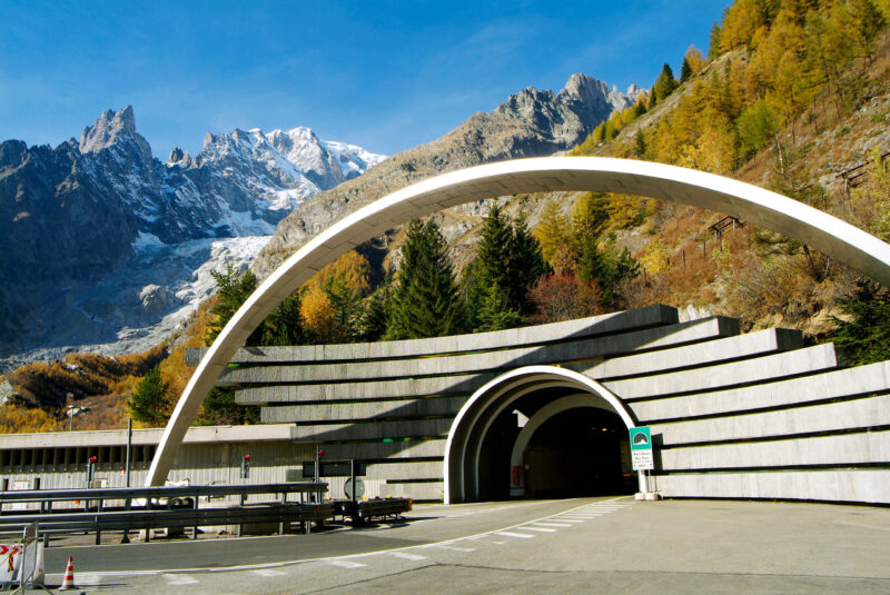Monte Bianco: nuovo calendario delle interruzioni della circolazione 2023