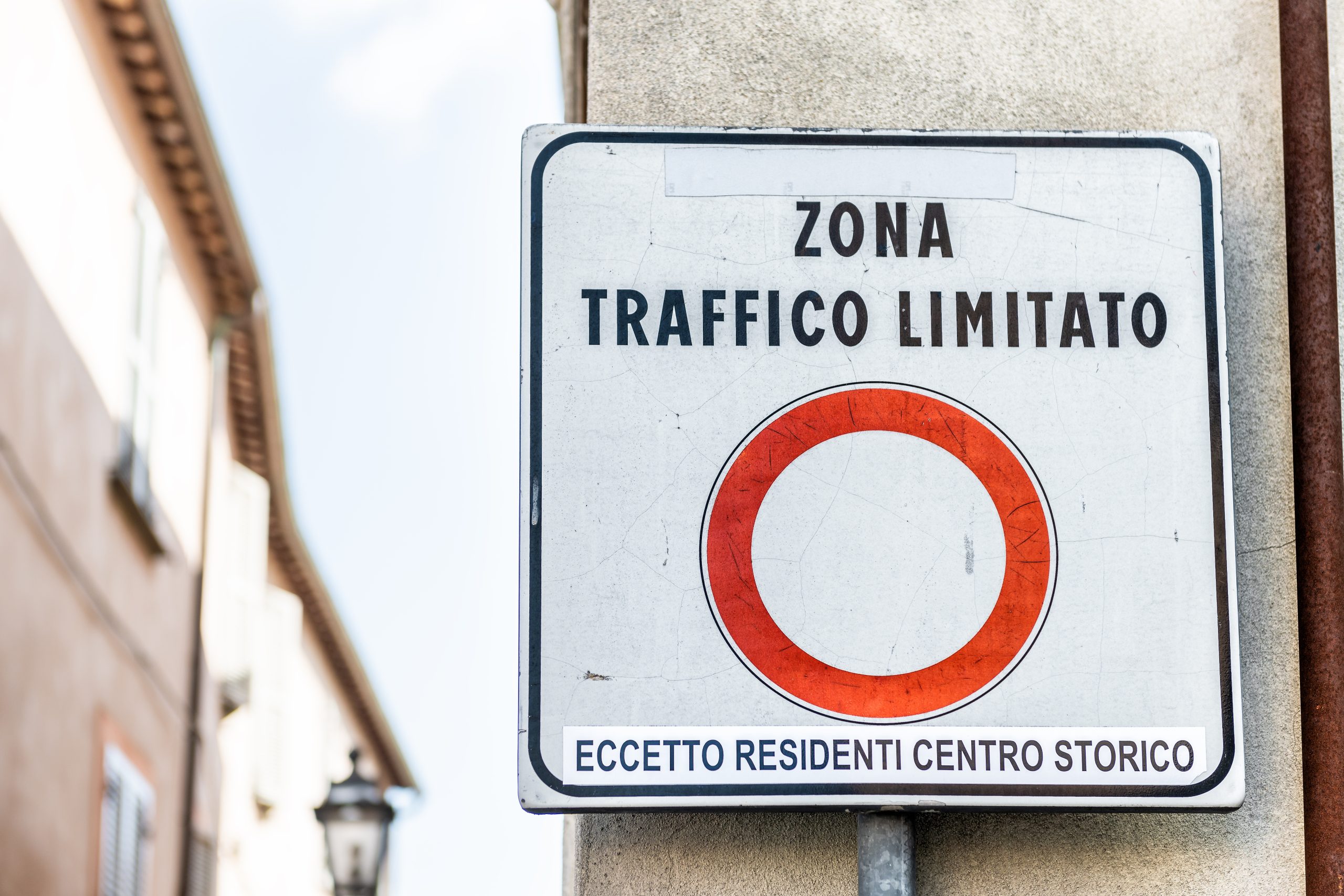 Trasporto merci al centro di Roma: il TAR del Lazio concede il via libera all’ingresso ai soli corrieri espressi