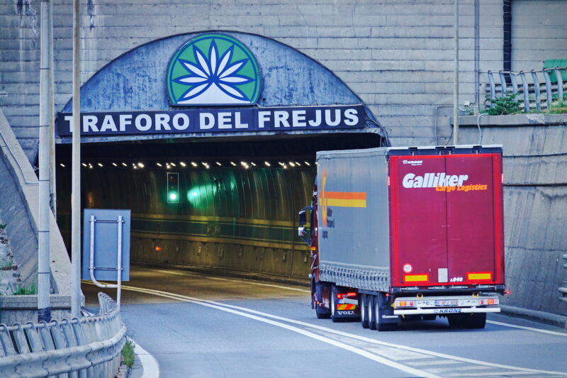 Traforo Frejus: applicazione del senso unico alternato fino al 2 dicembre 2023