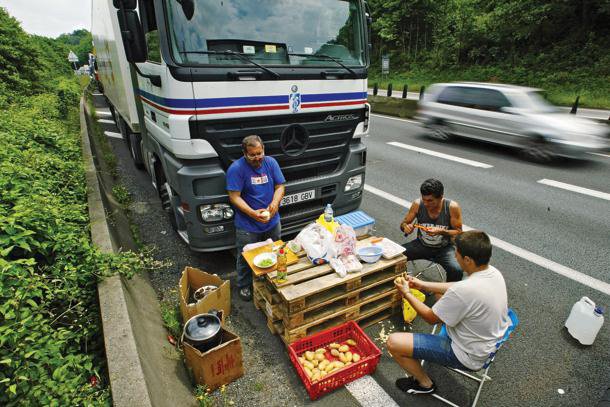 Lavoratori mobili dell’autotrasporto: UNATRAS propone il Registro europeo