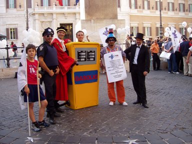 Giornata di mobilitazione dell’Autotrasporto. A Roma i camion dell’UNATRAS davanti alla RAI di Saxa Rubra