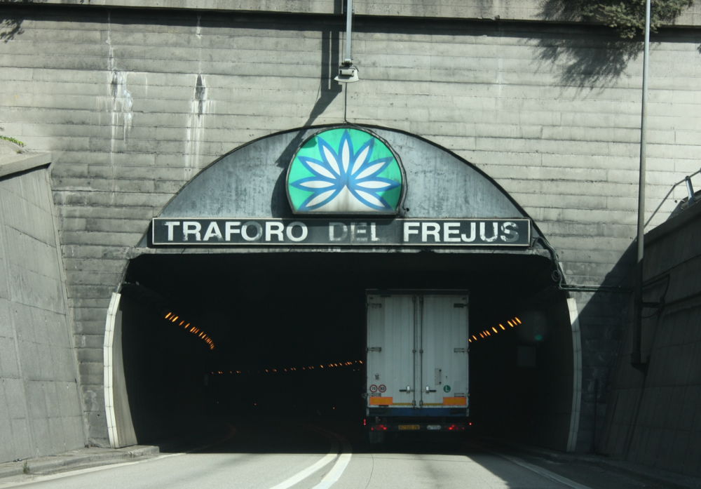 Traforo del Frejus: pubblicato il calendario delle chiusure di maggio 2026