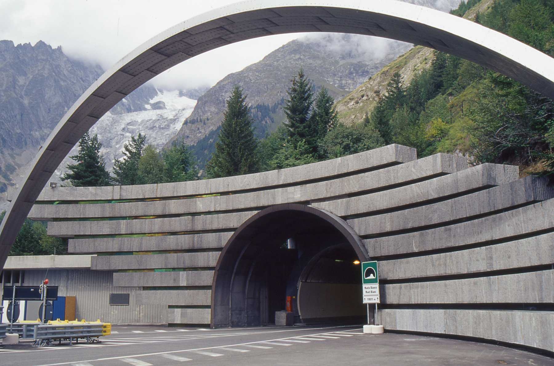 Monte Bianco, calendario chiusure e senso unico alternato agosto – settembre ’19