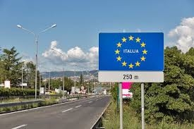Autisti esteri. All’ingresso in Italia cambia il modello di Dichiarazione